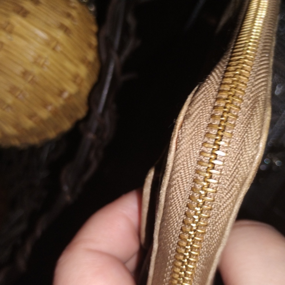 Chloe Leather Bow Wallet - Picture 8 of 10